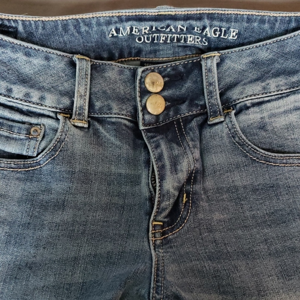 AEO Artist Flare Jeans size 6 - Picture 2 of 3